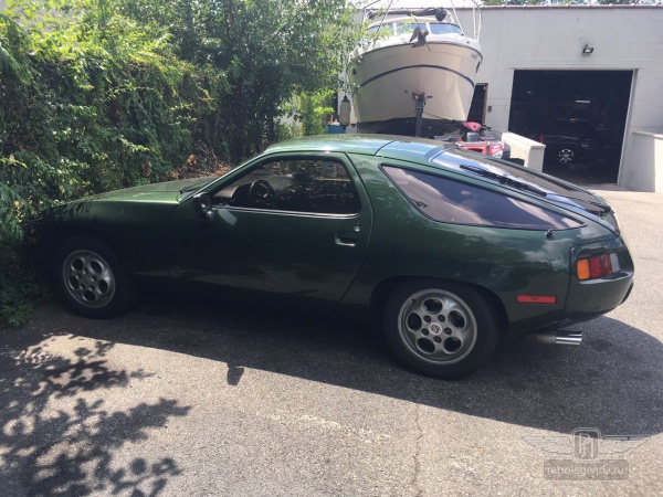 ретро автомобиль Porsche 928 1979 год выпуска 