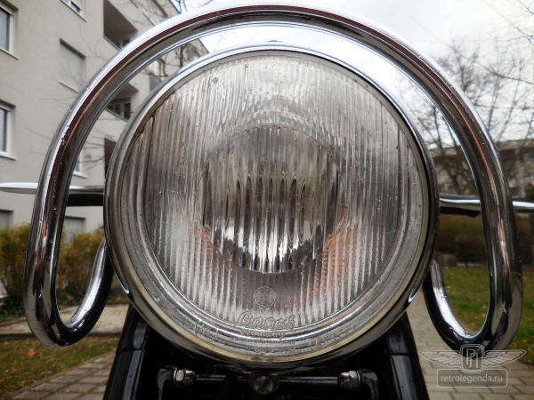 ретро автомобиль BMW R51/2 1952 год выпуска 