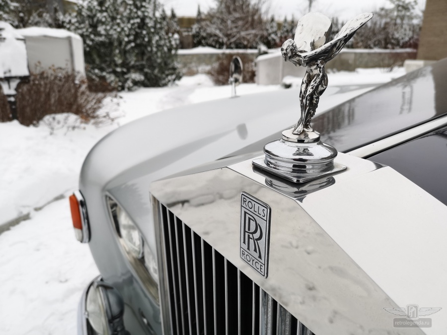 ретро автомобиль Rolls Royce Silver Cloud III 1965 год выпуска 