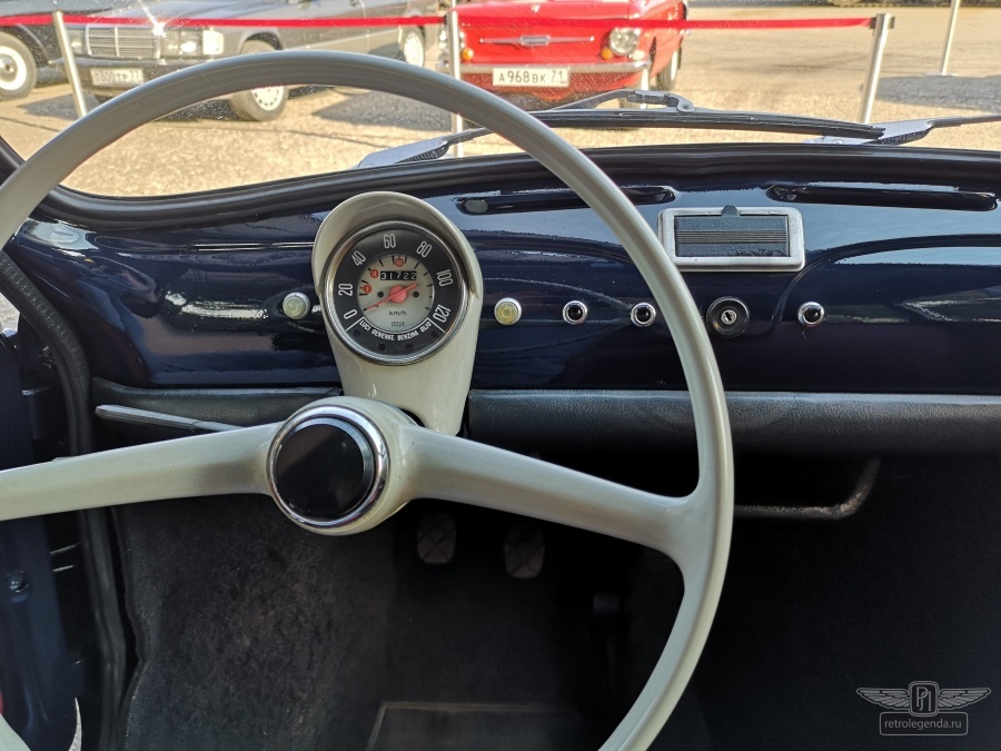 ретро автомобиль FIAT 500 1970 год выпуска 
