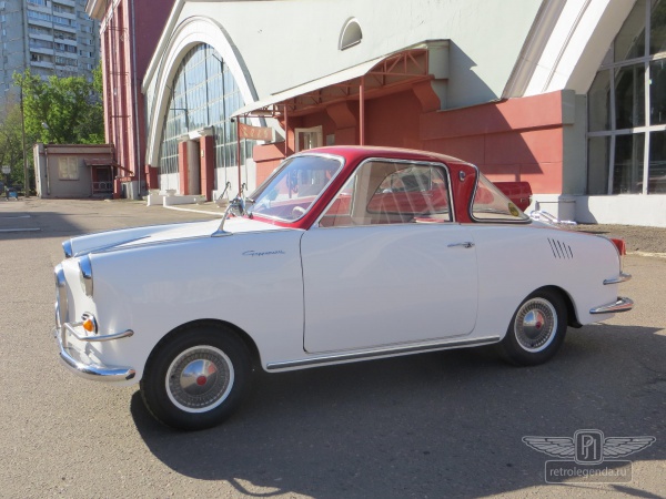 ретро автомобиль Goggomobil TS250 Coupe 1965 год выпуска 