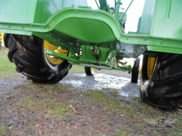 ретро автомобиль John Deere 'AR' 1935 год выпуска 