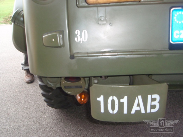 ретро автомобиль Dodge WC57 Command car 1944 год выпуска 
