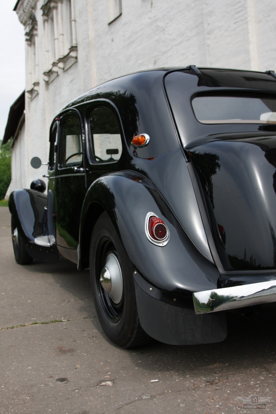 ретро автомобиль Citroen 11С Traction Avant F 1954 год выпуска 