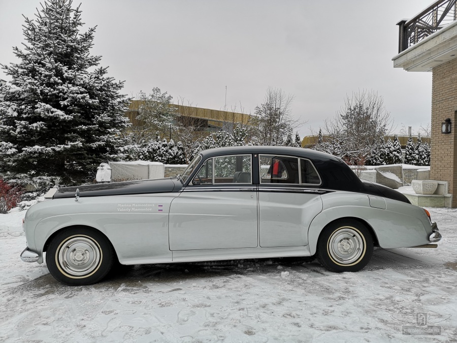 ретро автомобиль Rolls Royce Silver Cloud III 1965 год выпуска 
