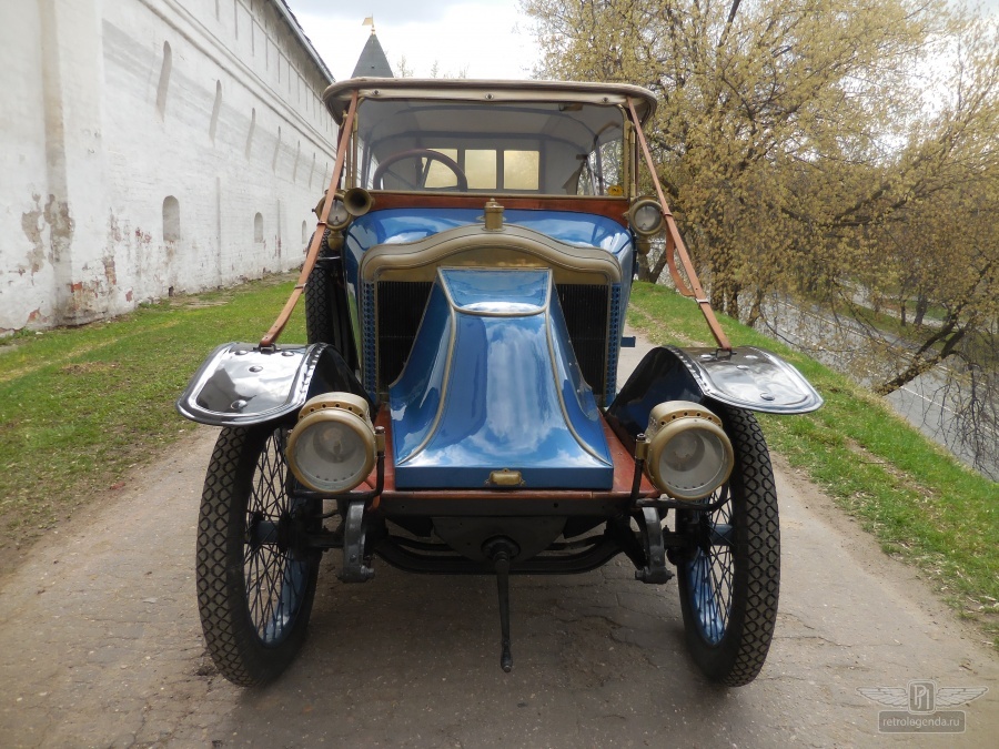 ретро автомобиль Clement-Bayard 1912 год выпуска 