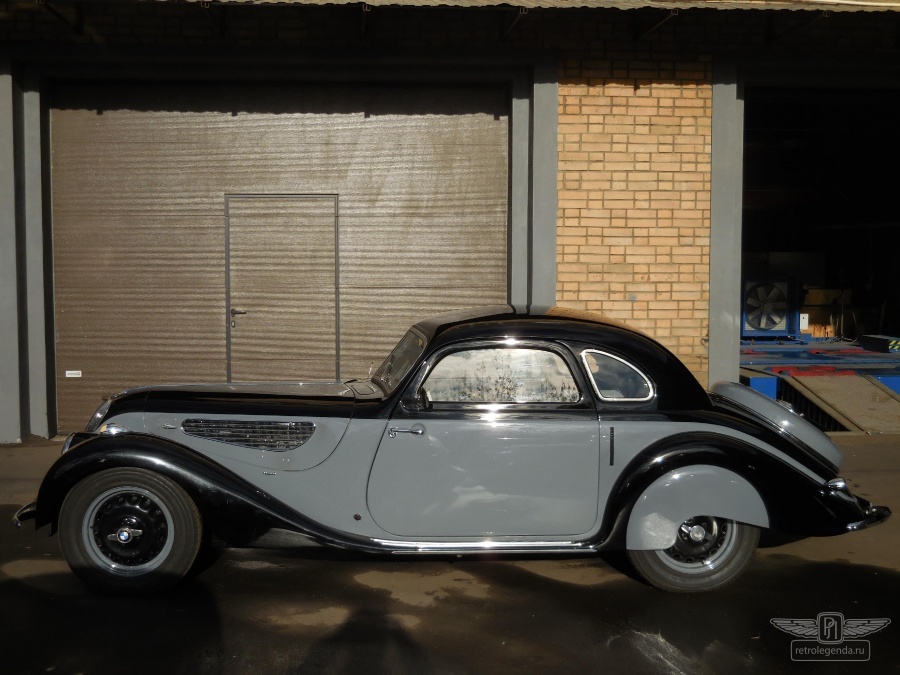 ретро автомобиль BMW 327 Coupe Autenrieth 1939 год выпуска 