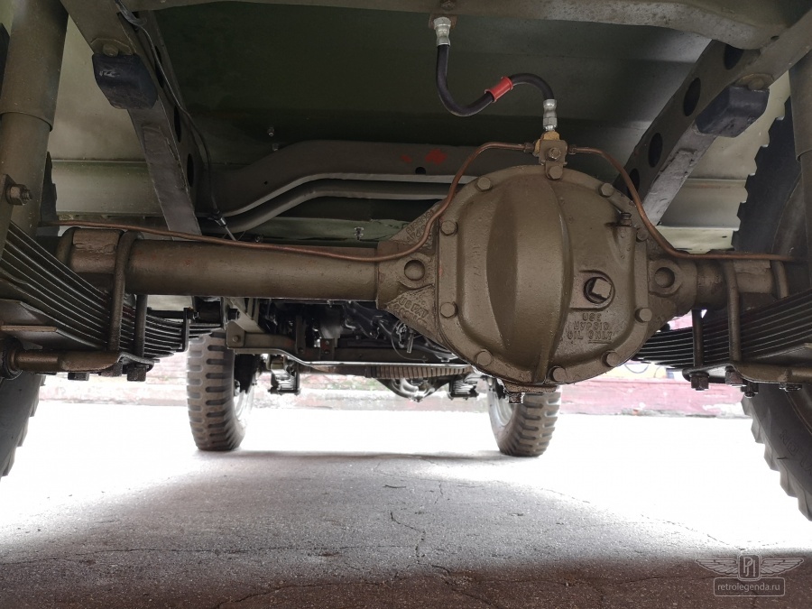 ретро автомобиль Willys MB 1944 год выпуска 