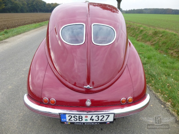 ретро автомобиль Tatra T600 "Tatraplan" 1951 год выпуска 
