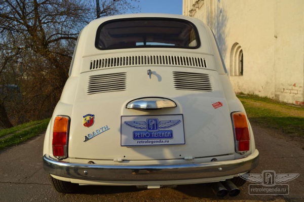 ретро автомобиль FIAT ABARTH 695 1965 год выпуска 