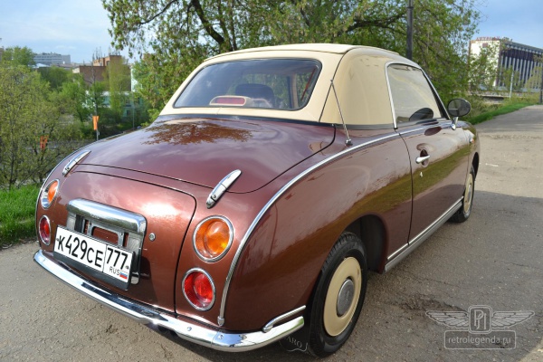 ретро автомобиль Nissan Figaro 1991 год выпуска 