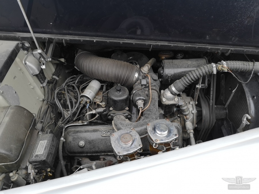 ретро автомобиль Rolls Royce Silver Cloud III 1965 год выпуска 