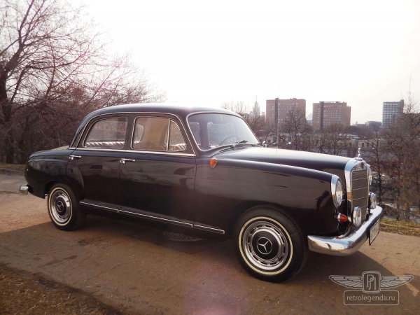 ретро автомобиль Mercedes-Benz 190B 1960 год выпуска 