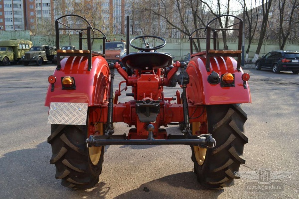 ретро автомобиль PORSCHE DIESEL STANDARD 1960 год выпуска 