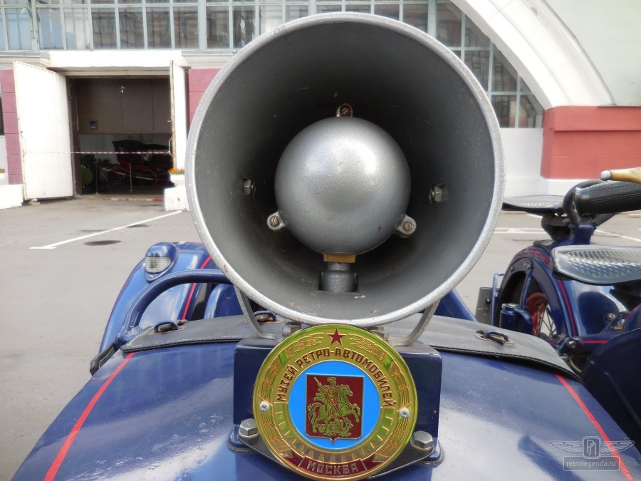 ретро автомобиль УРАЛ М62 1962 год выпуска 
