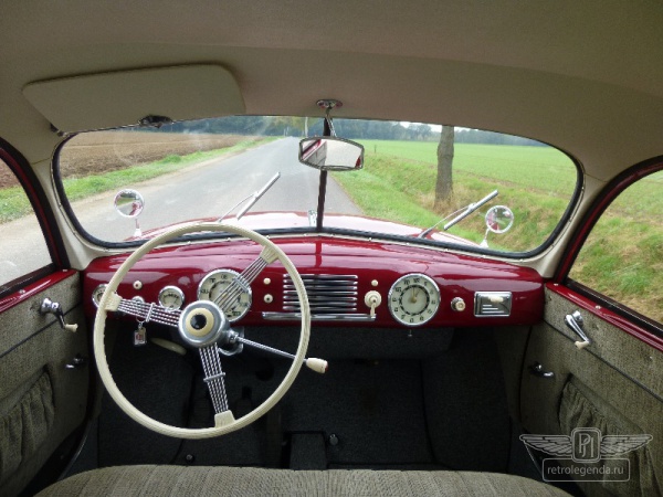 ретро автомобиль Tatra T600 "Tatraplan" 1951 год выпуска 