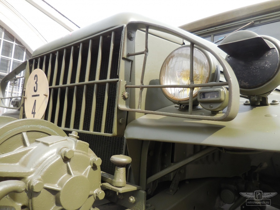 ретро автомобиль Dodge WC58 Radio Command car 1943 год выпуска 