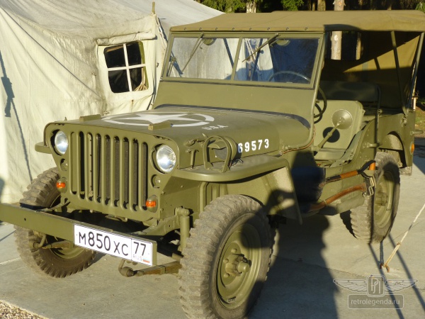 ретро автомобиль Willys MB 1944 год выпуска 