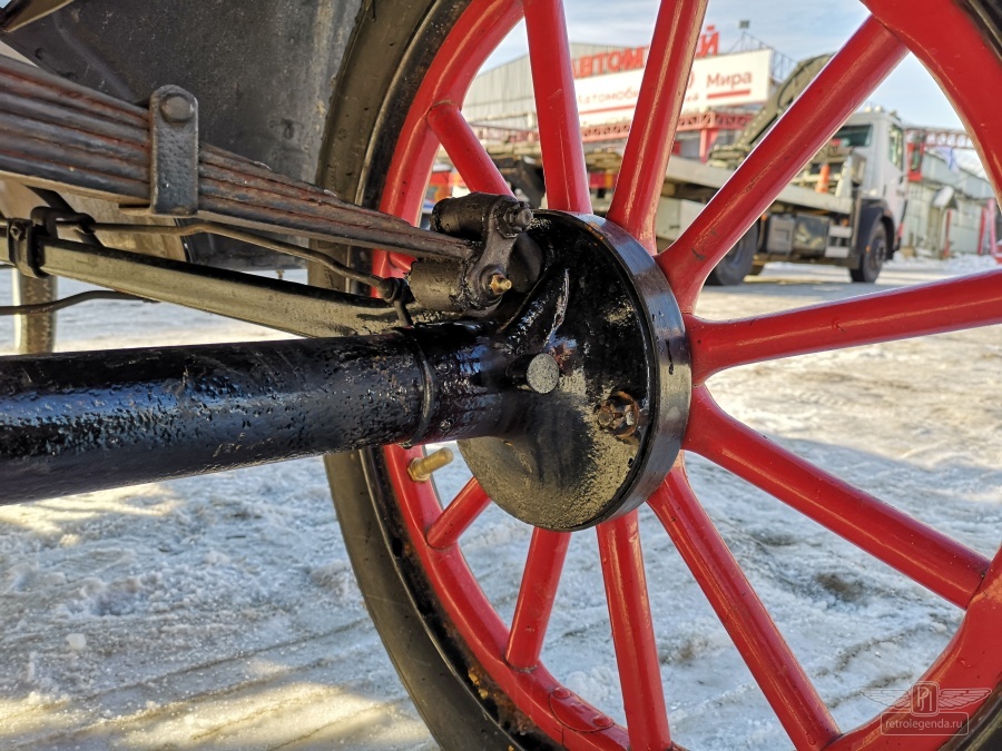 ретро автомобиль Ford model T Touring Phaeton 1916 год выпуска 