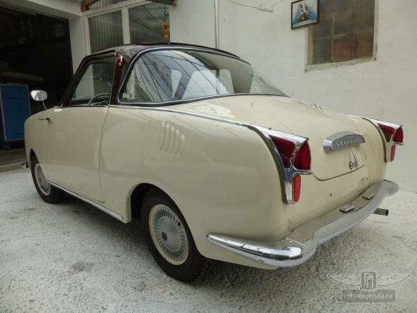 ретро автомобиль Goggomobil Coupe TS250 1960 год выпуска 