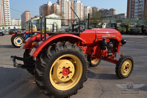 ретро автомобиль PORSCHE DIESEL STANDARD 1960 год выпуска 