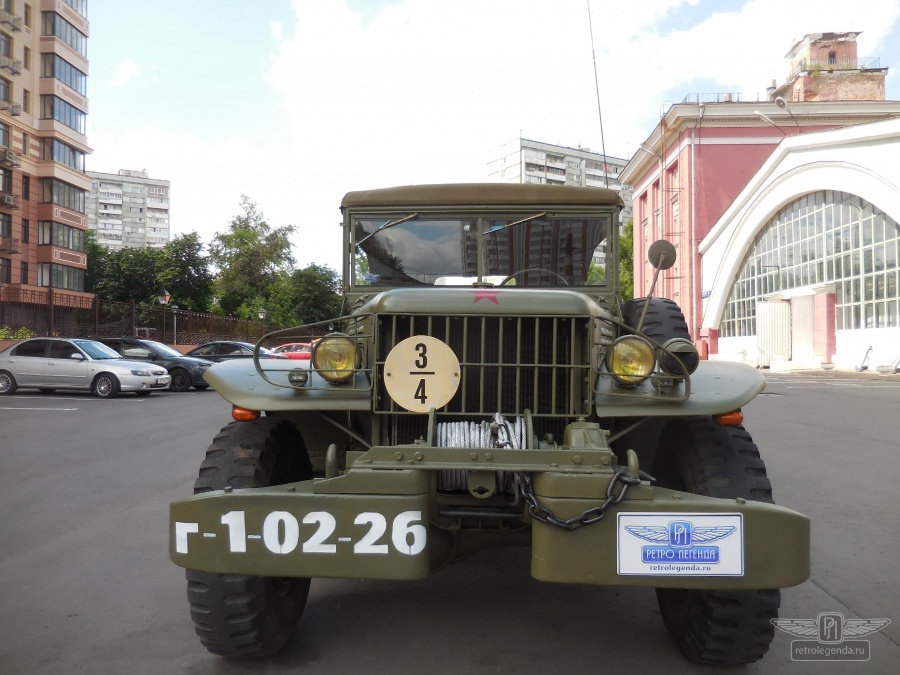 ретро автомобиль Dodge WC58 Radio Command car 1943 год выпуска 