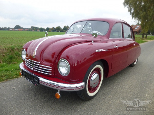 ретро автомобиль Tatra T600 "Tatraplan" 1951 год выпуска 