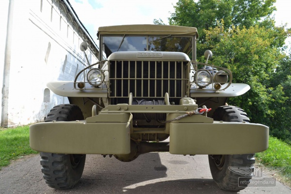 ретро автомобиль Dodge WC56 1942 год выпуска 