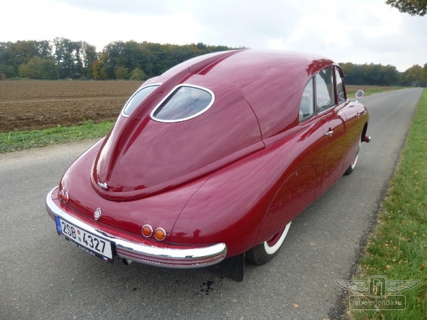 ретро автомобиль Tatra T600 "Tatraplan" 1951 год выпуска 
