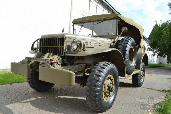 ретро автомобиль Dodge WC56 1942 год выпуска 
