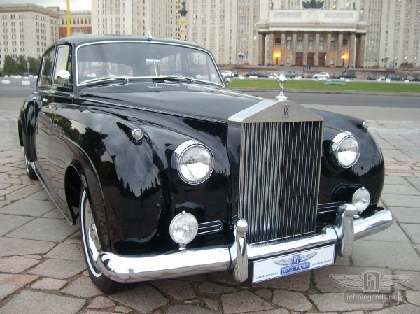 ретро автомобиль Rolls Royce Silver Cloud Long Wheelbase Coachwork by Park Ward Ltd. 1958 год выпуска 