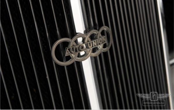 ретро автомобиль HORCH 930V 1938 год выпуска 
