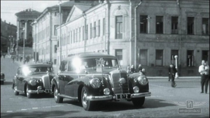 ретро автомобиль Mercedes-Benz 300 Cabriolet 1953 год выпуска 