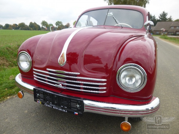 ретро автомобиль Tatra T600 "Tatraplan" 1951 год выпуска 