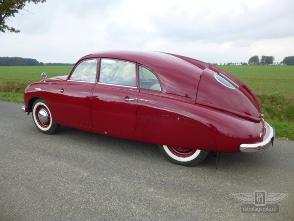 ретро автомобиль Tatra T600 "Tatraplan" 1951 год выпуска 
