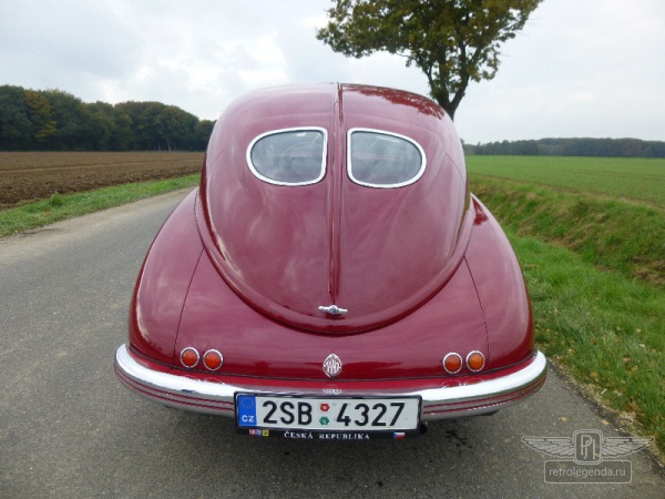 ретро автомобиль Tatra T600 "Tatraplan" 1951 год выпуска 