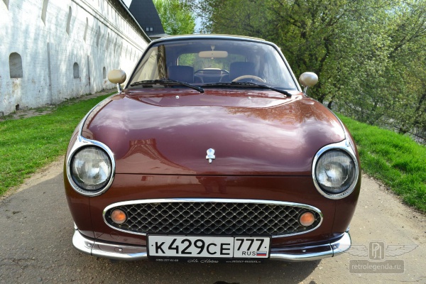 ретро автомобиль Nissan Figaro 1991 год выпуска 