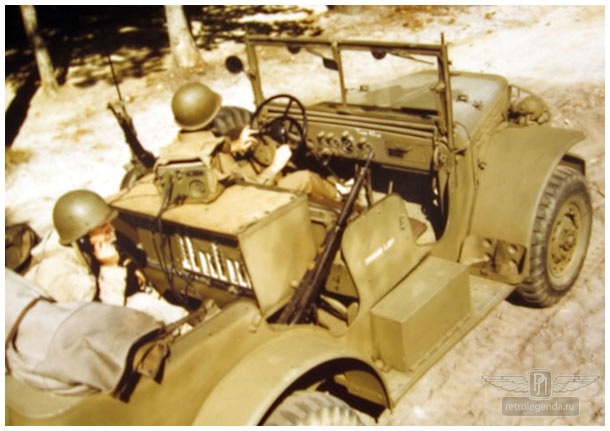 ретро автомобиль Dodge WC58 Radio Command car 1943 год выпуска 