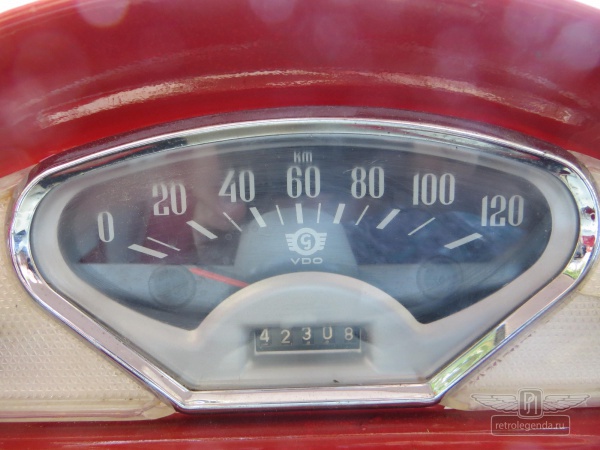 ретро автомобиль Goggomobil TS250 Coupe 1965 год выпуска 
