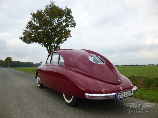 ретро автомобиль Tatra T600 "Tatraplan" 1951 год выпуска 