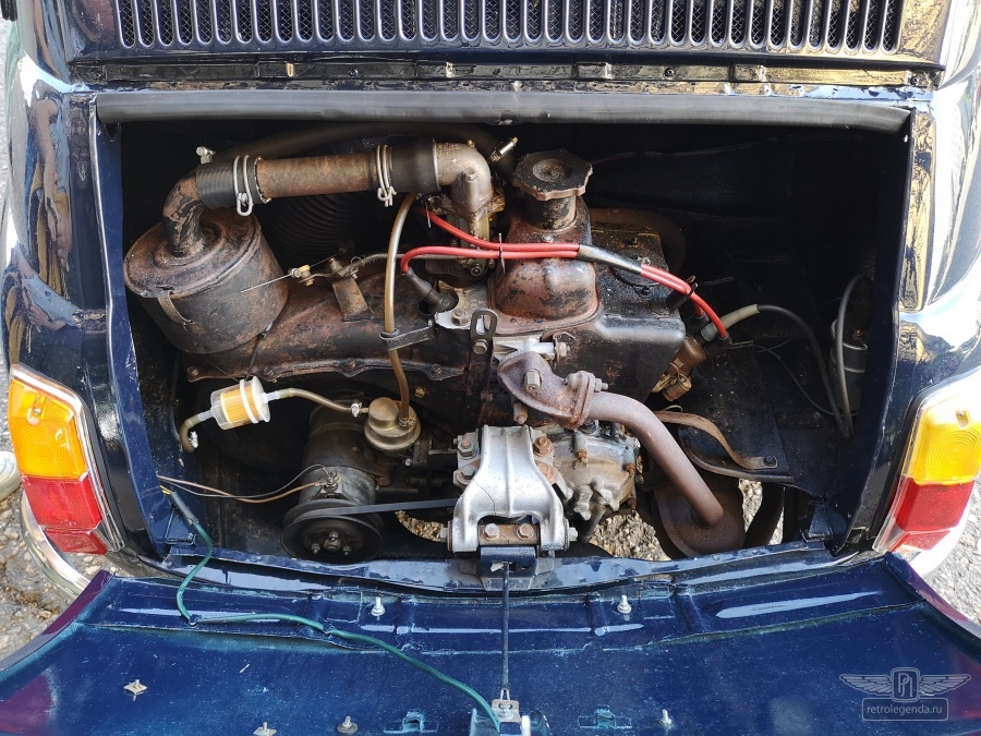 ретро автомобиль FIAT 500 1970 год выпуска 