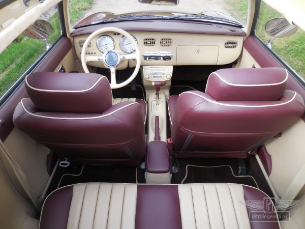 ретро автомобиль Nissan Figaro 1991 год выпуска 