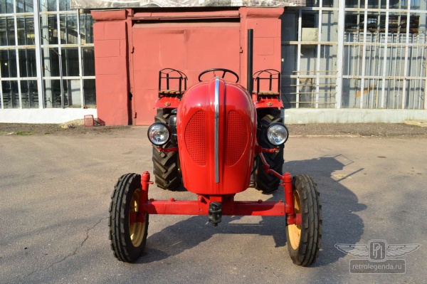 ретро автомобиль PORSCHE DIESEL STANDARD 1960 год выпуска 