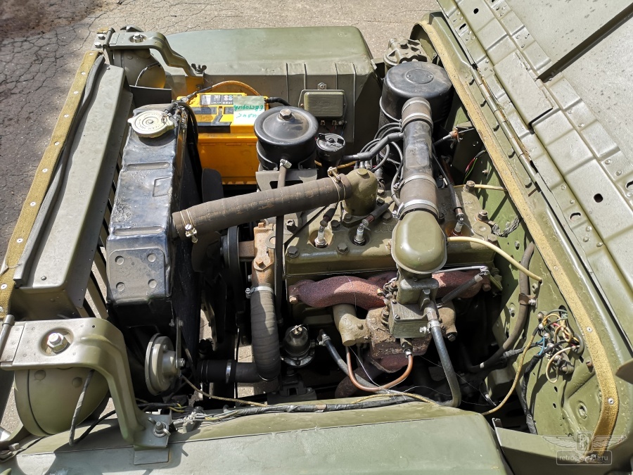 ретро автомобиль Willys MB 1944 год выпуска 