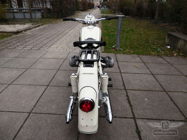 ретро автомобиль BMW R51/3 1953 год выпуска 
