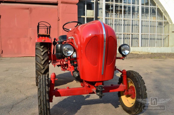 ретро автомобиль PORSCHE DIESEL STANDARD 1960 год выпуска 