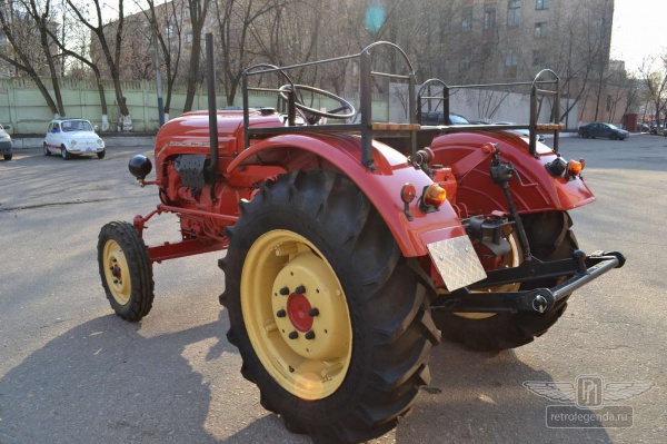 ретро автомобиль PORSCHE DIESEL STANDARD 1960 год выпуска 