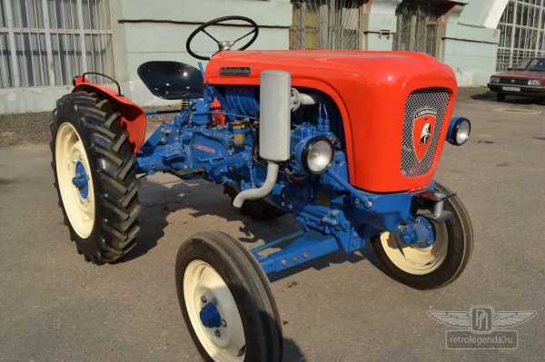 ретро автомобиль Lamborghini Lamborghinetta 1958 год выпуска 