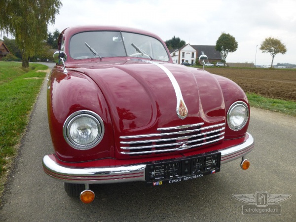 ретро автомобиль Tatra T600 "Tatraplan" 1951 год выпуска 