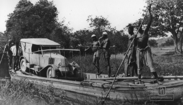 ретро автомобиль Renault NN 1926 год выпуска 